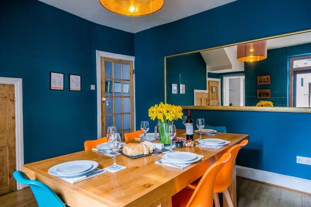 Villa Gorgeous Victorian House Sleeps 6 In Cardiff Exterior foto