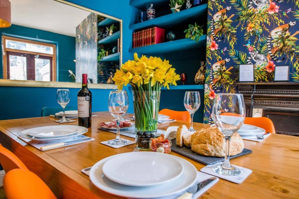 Villa Gorgeous Victorian House Sleeps 6 In Cardiff Exterior foto